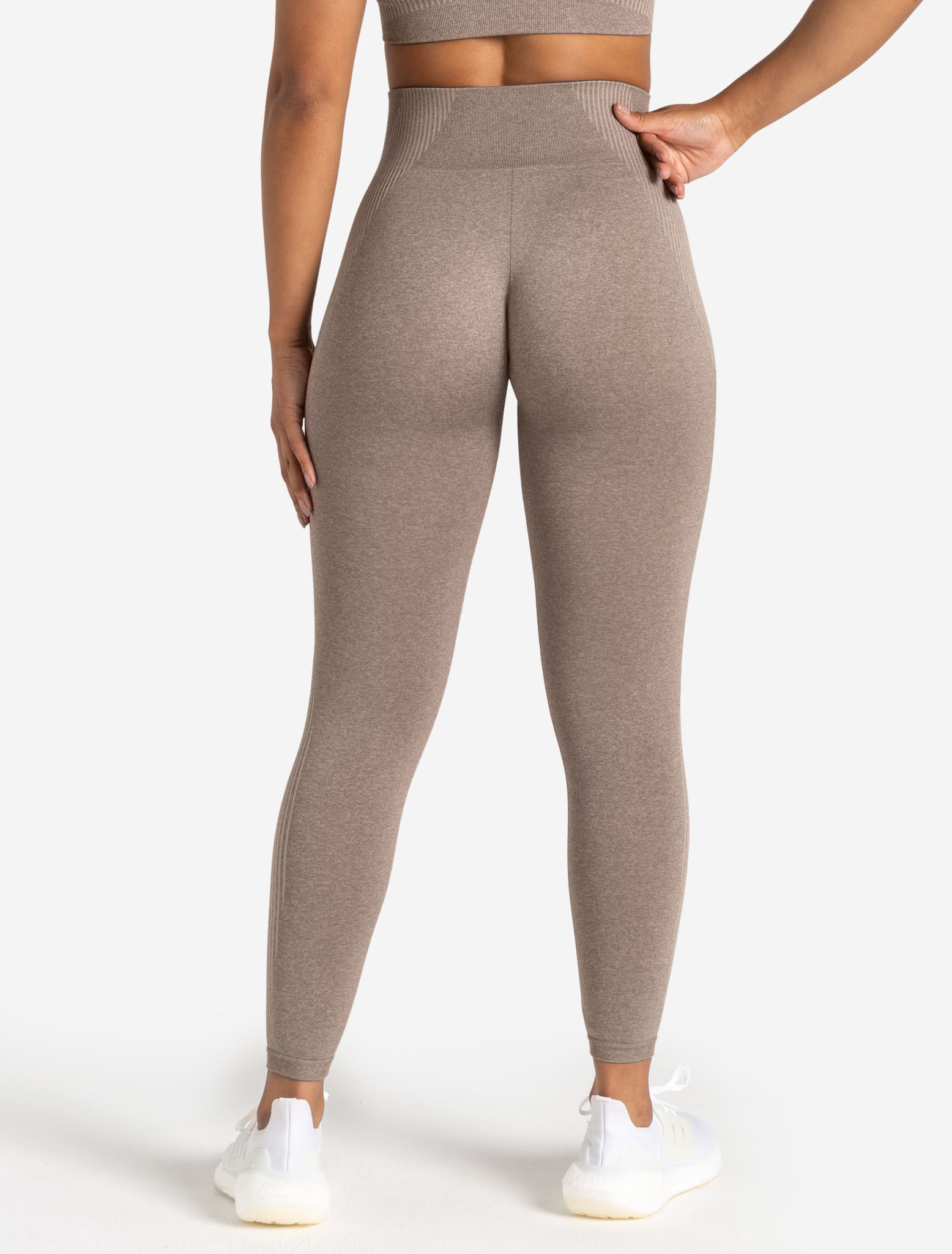 ADAPT 2.0 Seamless Leggings - Fawn - Image 4