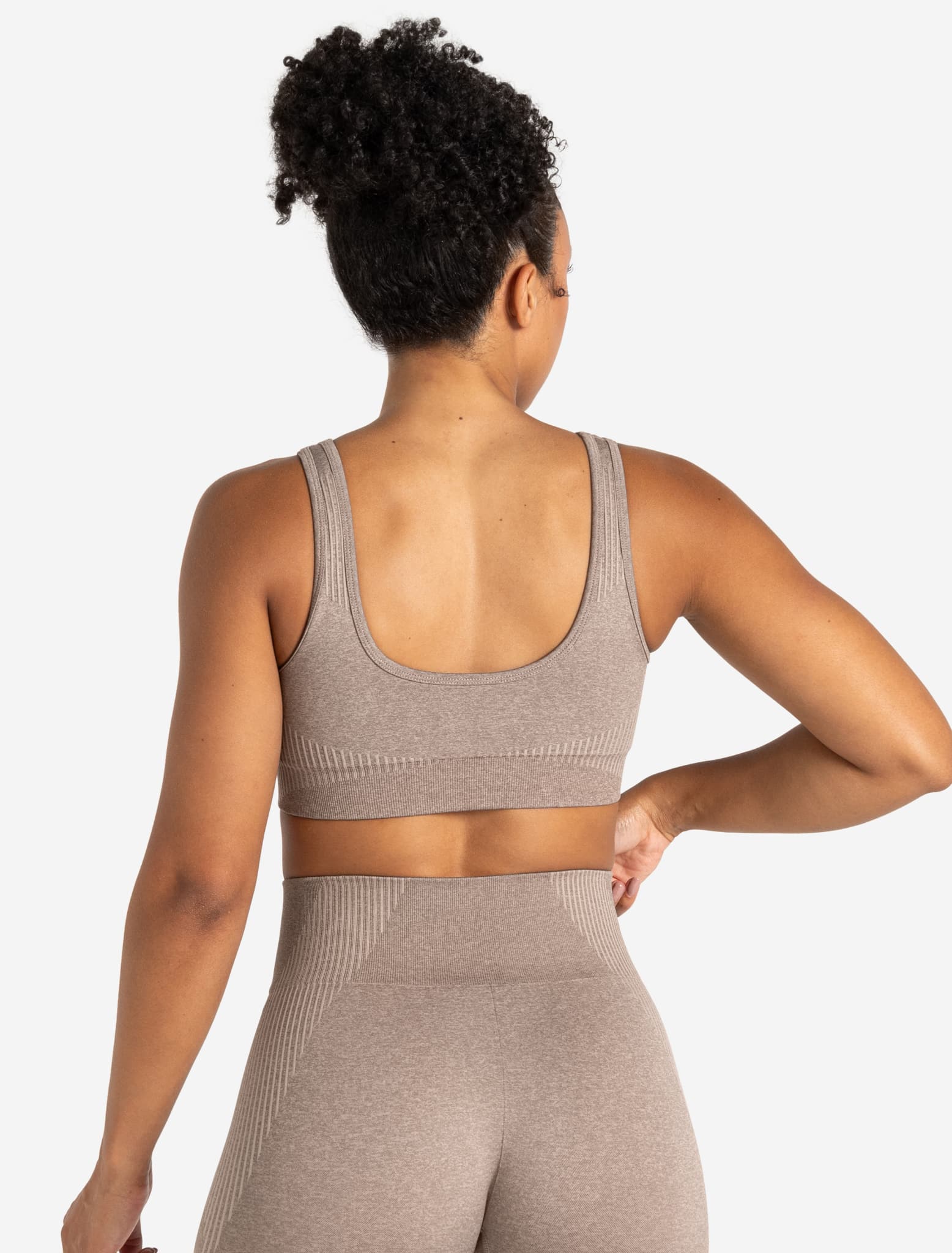 ADAPT 2.0 Seamless Sports Bra - Fawn - Image 3