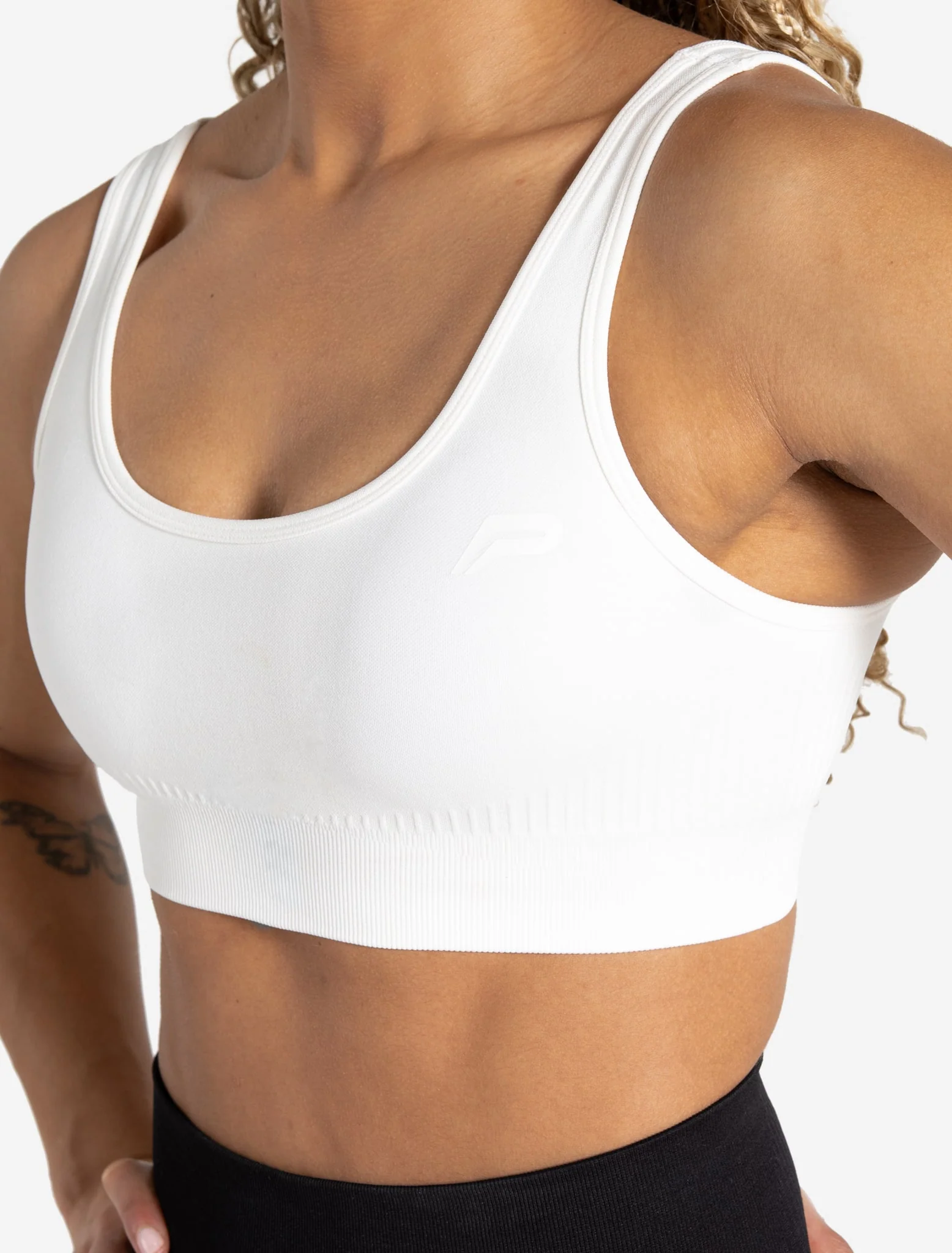 ADAPT 2.0 Seamless Sports Bra - White - Image 3