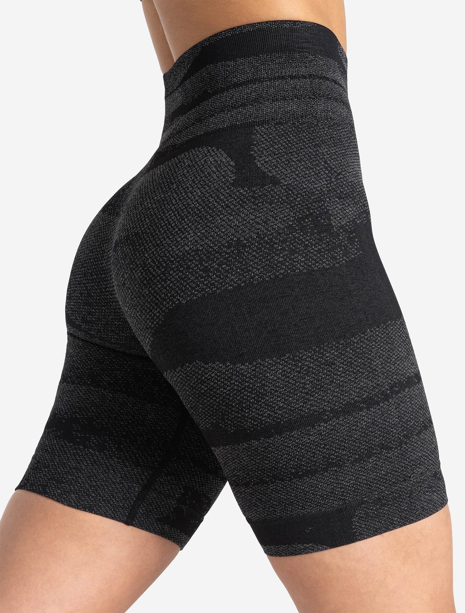 Boost Seamless Shorts - Black - Image 4