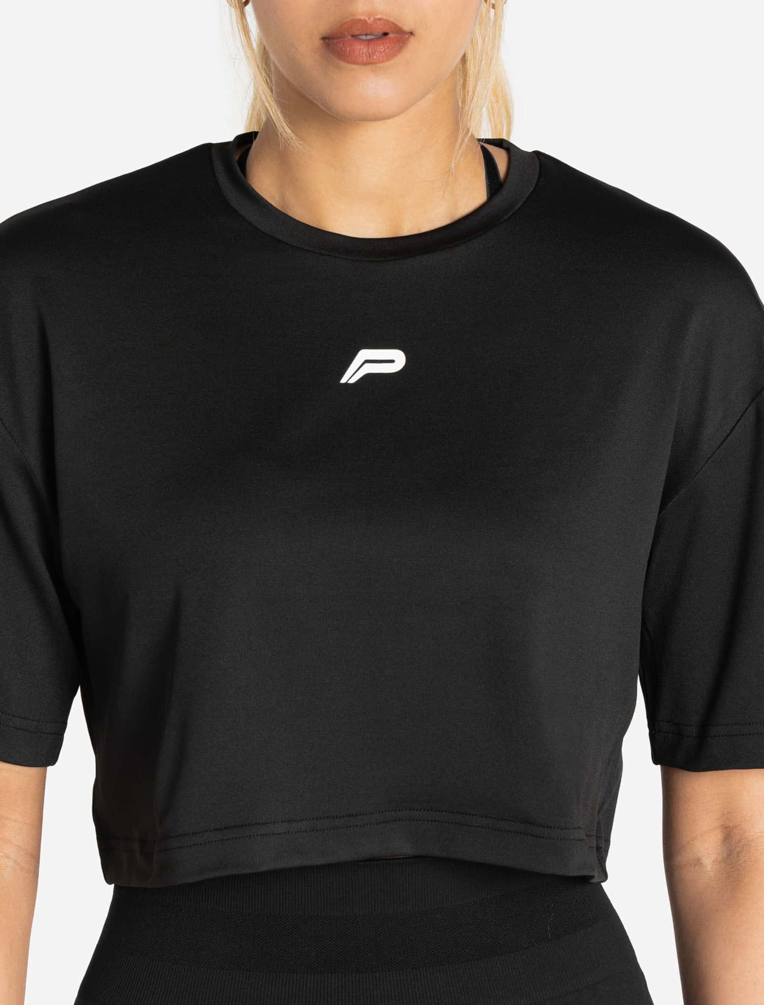 BreathEasy Crop T-Shirt - Black - Image 3