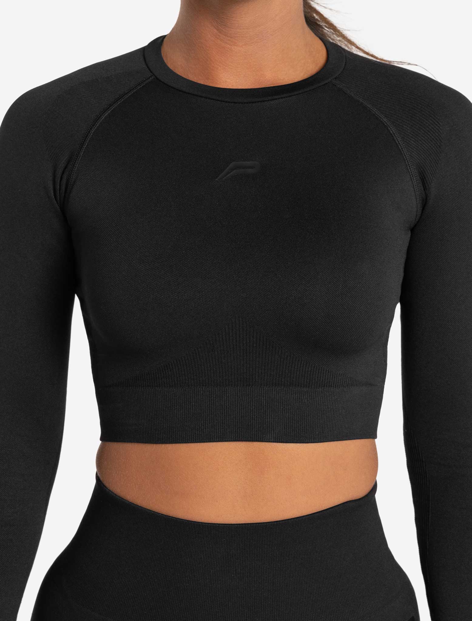 Core Seamless Long Sleeve Crop Top - Blackout - Image 4