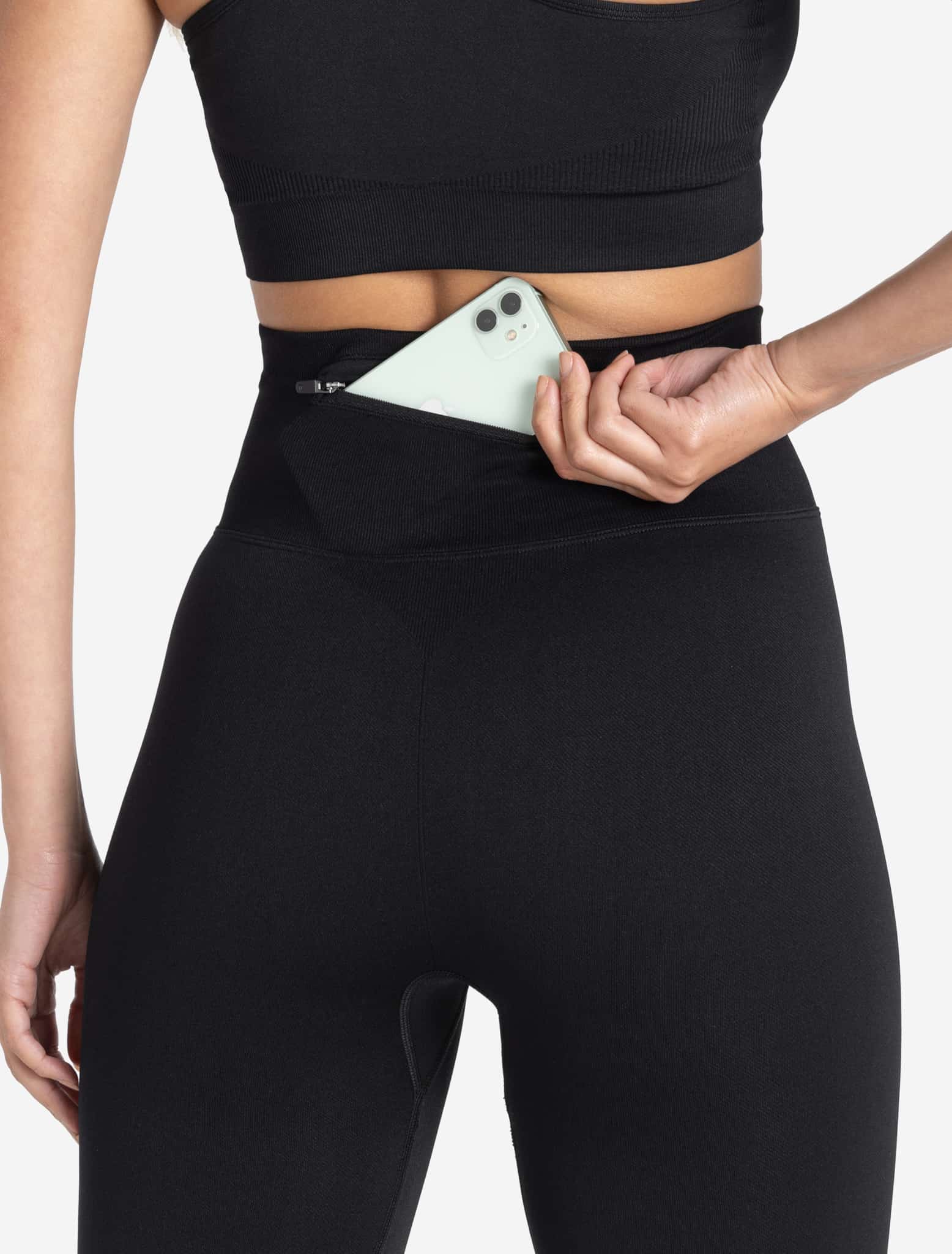 Core Seamless Pocket Leggings - Blackout - Image 4