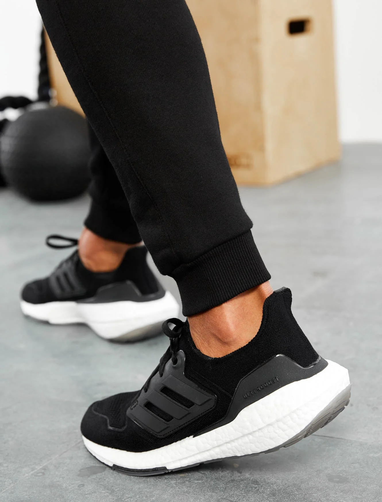 Icon Tapered Joggers - Black - Image 4