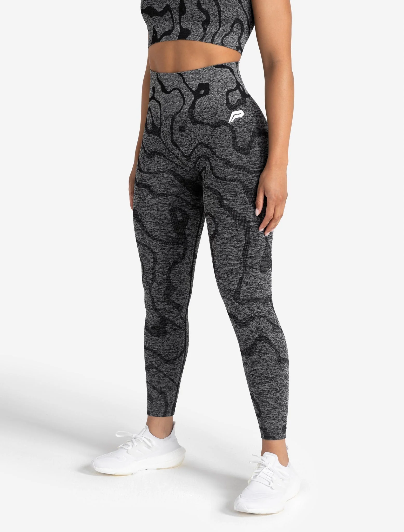 Sustainable Seamless Leggings - Black - Image 4
