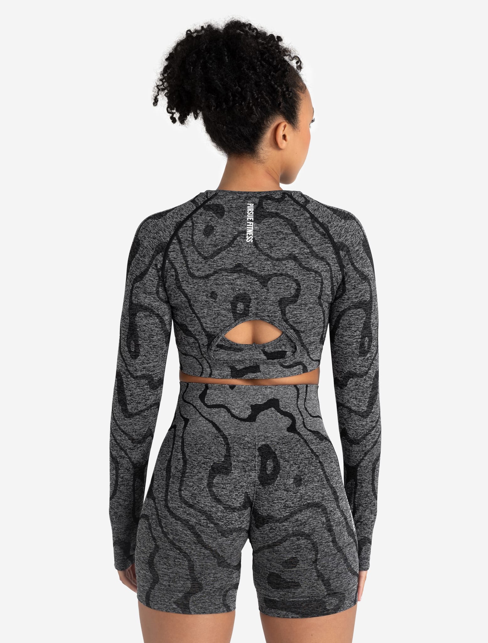 Sustainable Seamless Long Sleeve Crop Top - Black - Image 3