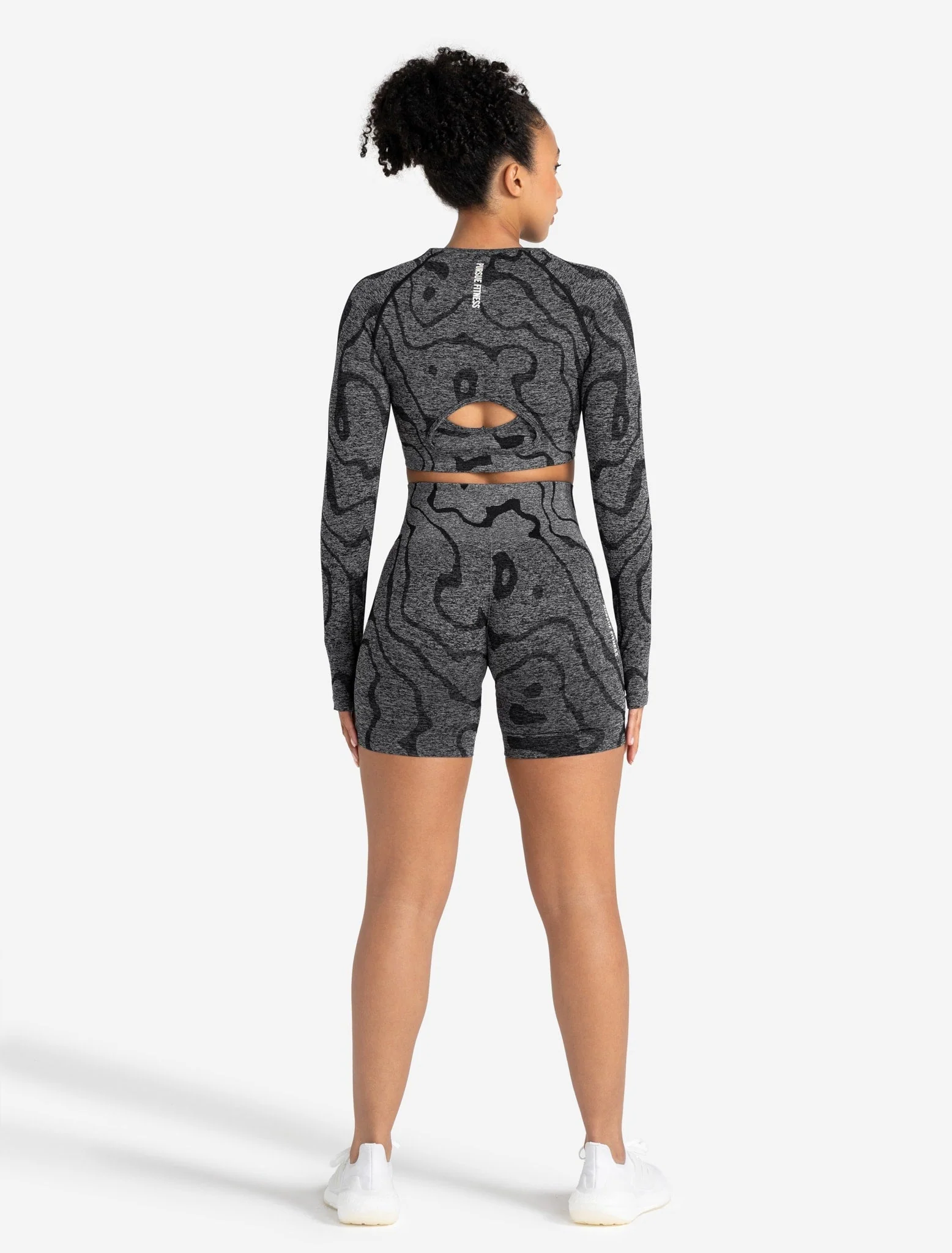Sustainable Seamless Long Sleeve Crop Top - Black - Image 6