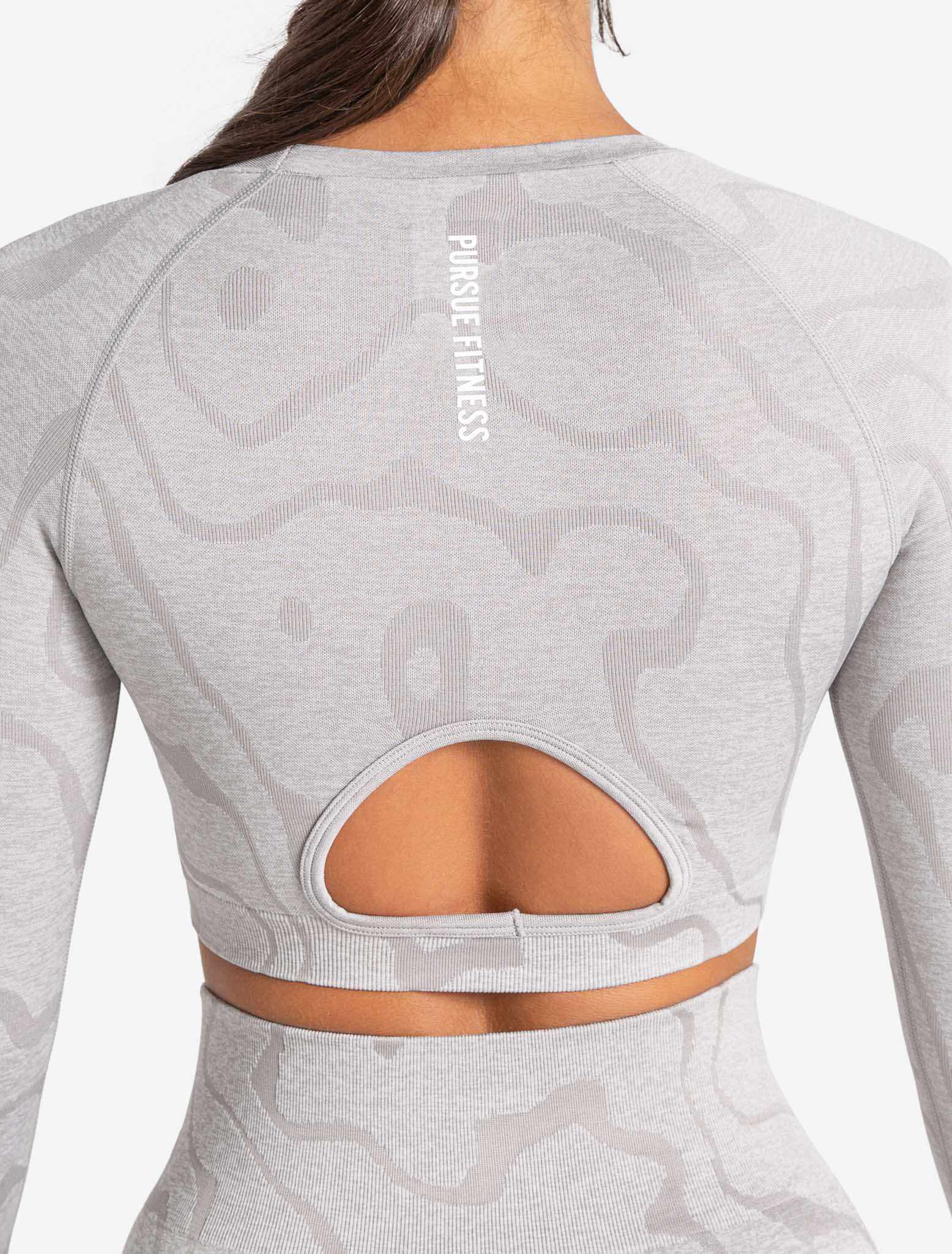 Sustainable Seamless Long Sleeve Crop Top - Cloud Grey - Image 4