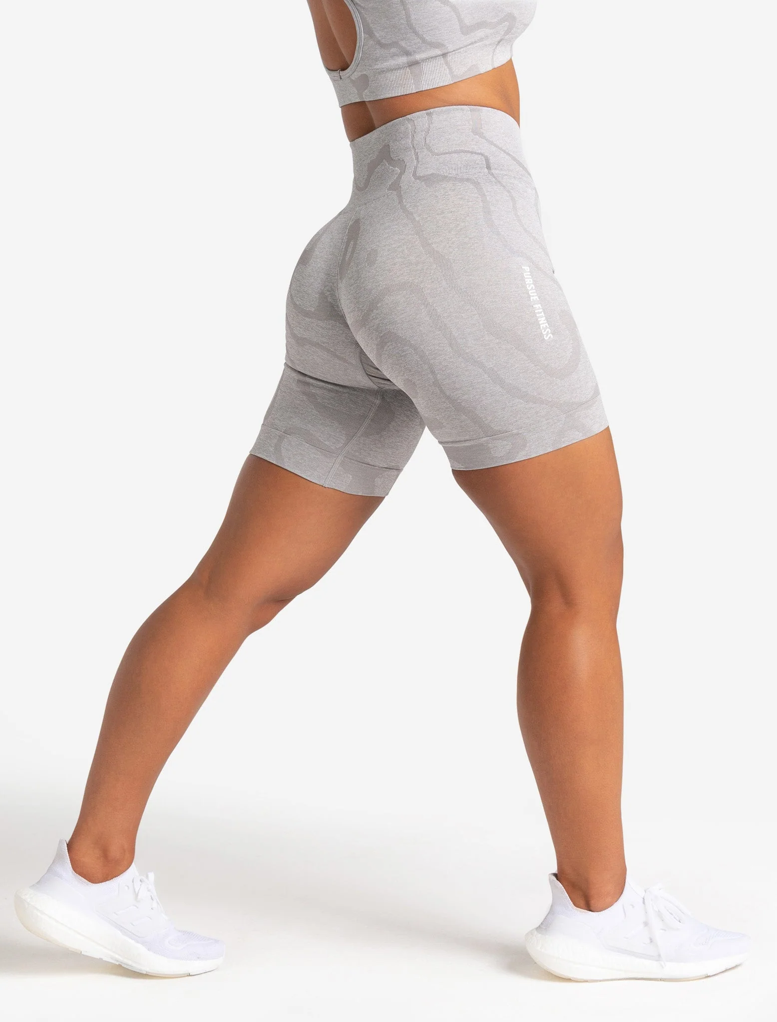 Sustainable Seamless Shorts - Cloud Grey - Image 2