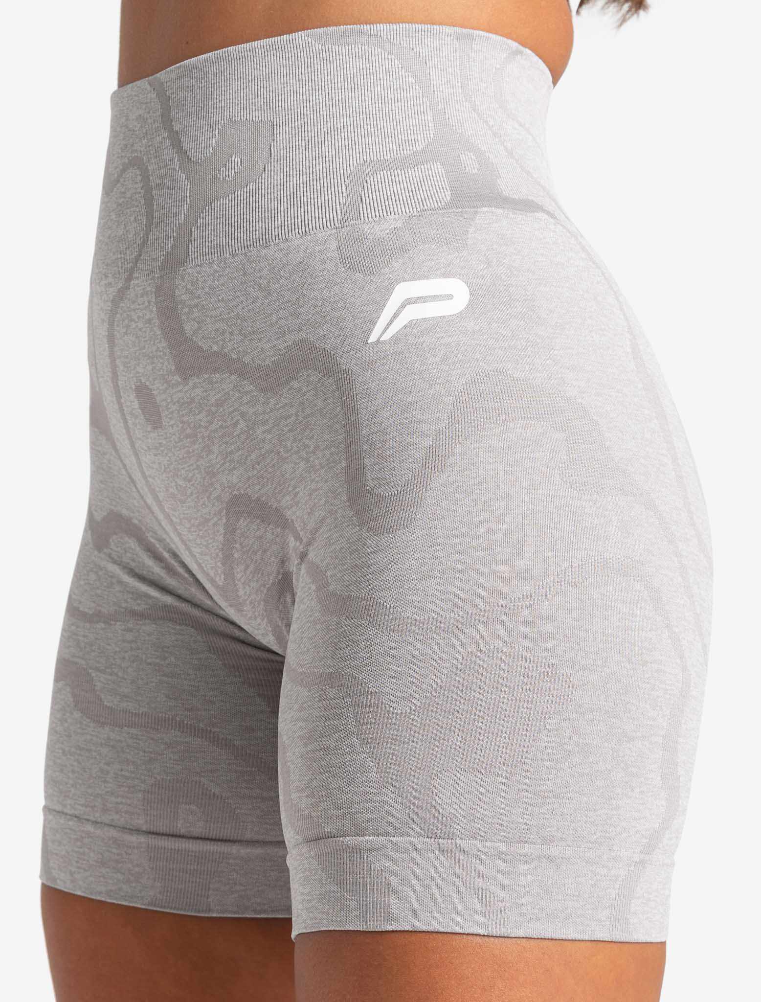 Sustainable Seamless Shorts - Cloud Grey - Image 3