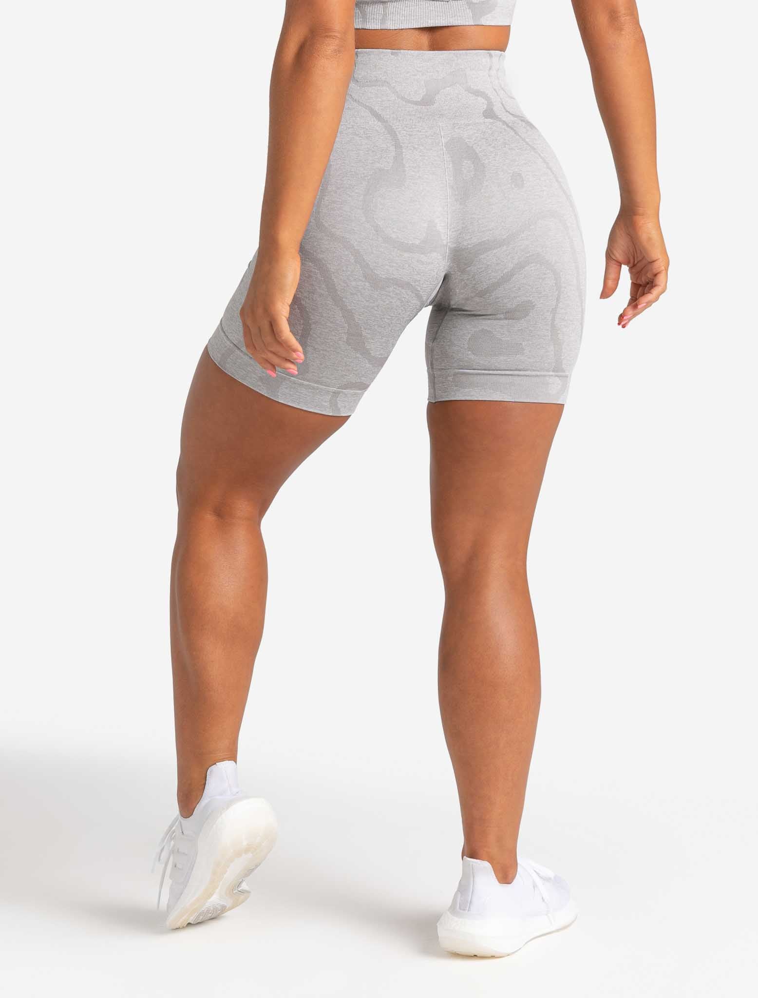 Sustainable Seamless Shorts - Cloud Grey - Image 4
