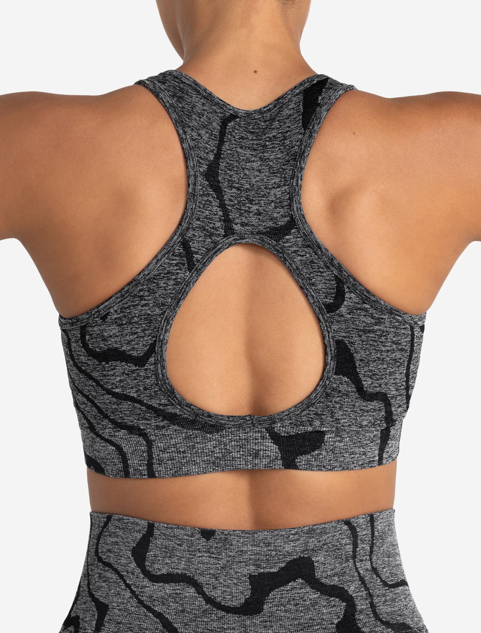 Sustainable Seamless Sports Bra - Black - Image 3