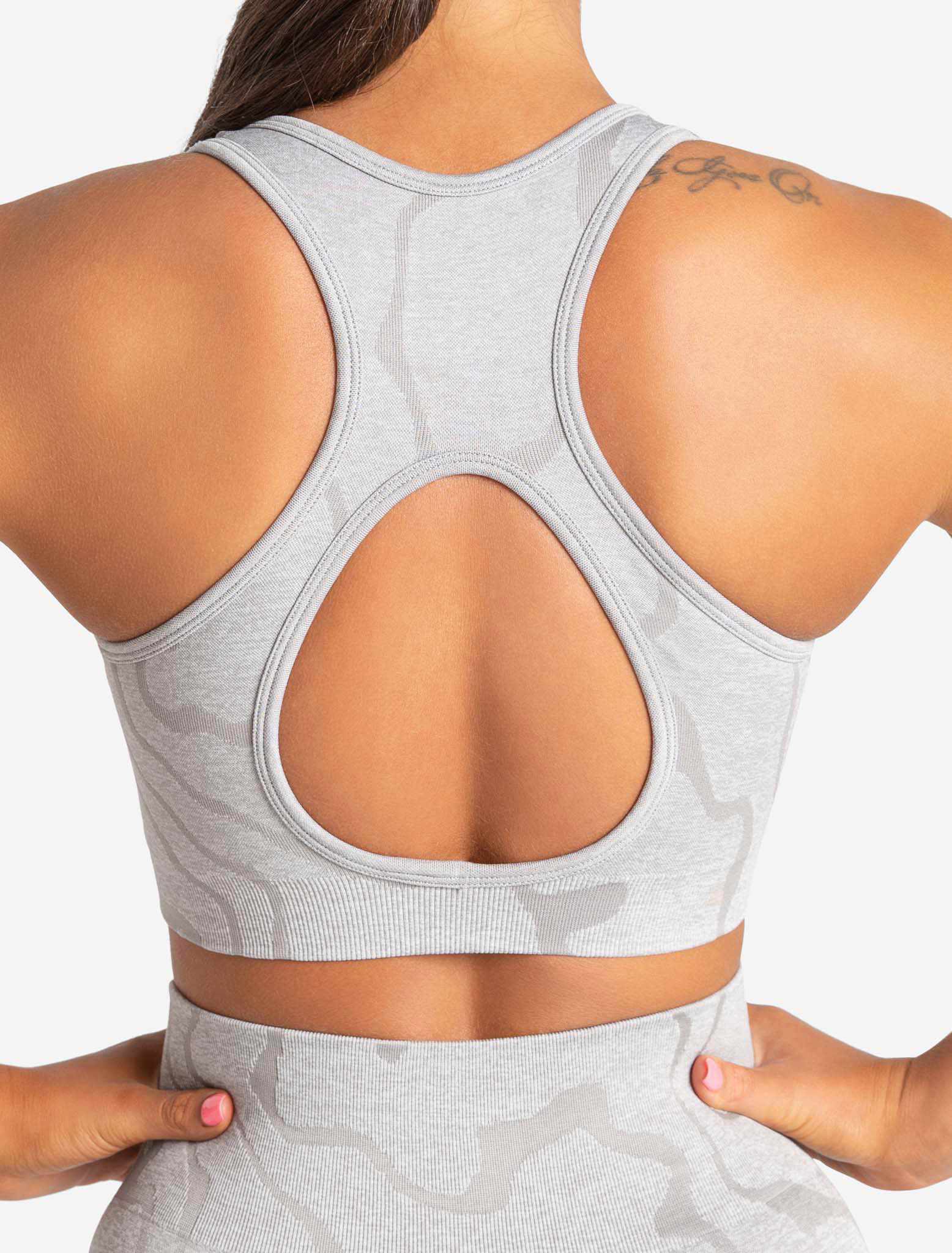Sustainable Seamless Sports Bra - Cloud Grey - Image 4